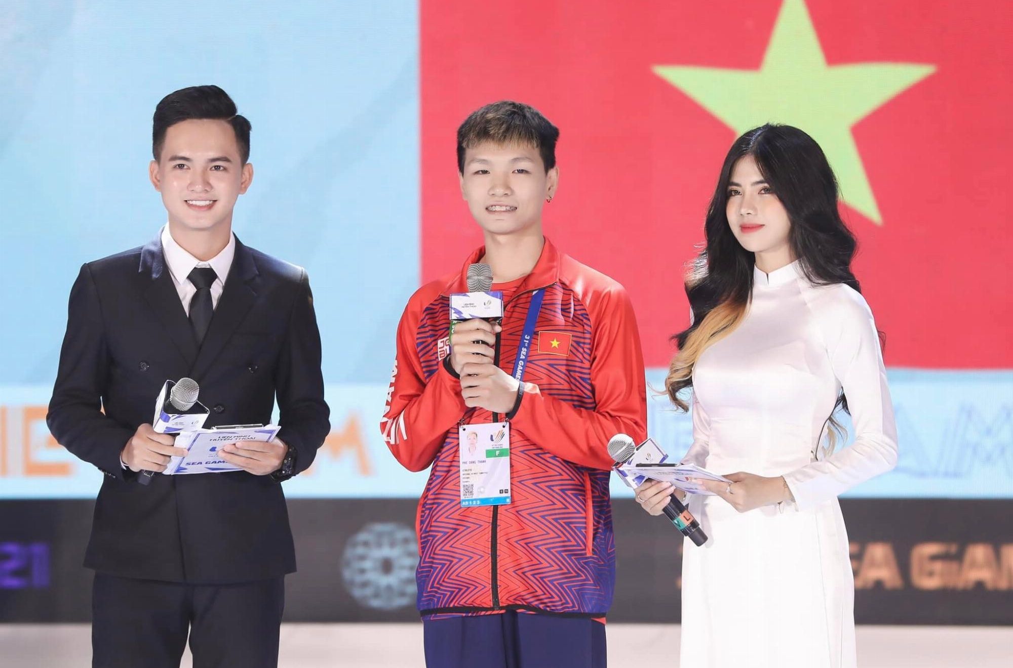 'Lột xác' với hình ảnh nàng thơ đầy lạ lẫm tại SEA Games 31, MC Mai Dora khiến dân tình xốn xang không ngớt