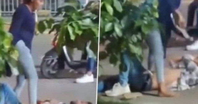 Bắt quả tang chồng ngoại tình, vợ đánh chồng tới tấp giữa phố