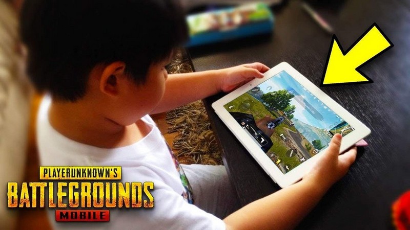 Mê game nhưng thích làm họa sĩ, game thủ 7 tuổi vẽ lại nguyên dàn súng khủng trong PUBG Mobile