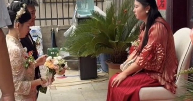 Mẹ vợ sinh năm 1988 gây sốt mạng, nhiều người bình luận hài hước