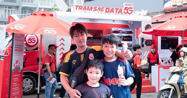 Viettel "gây sốt" miền Tây bằng cà lem, lotoshow và gói cước 300GB