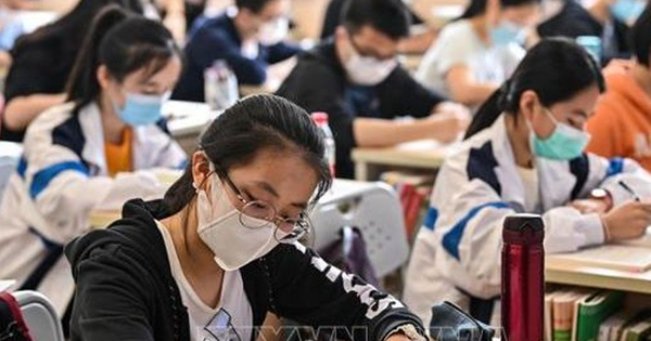 Hơn 400 học sinh Trung Quốc sơ tán trước kỳ thi vào lớp 10