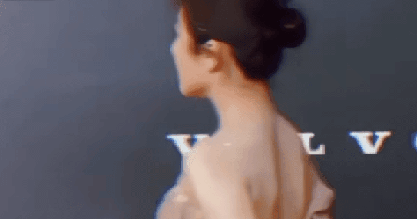 Trung Quốc hiếm ai 14 tuổi đã ra dáng mỹ nhân như cô bé này: Nhan sắc đẹp mê mẩn, muốn không nổi tiếng cũng khó