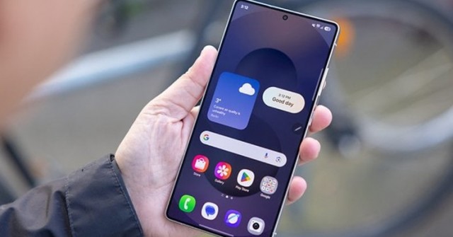 Một loạt điện thoại Galaxy cũ đón nhận tin vui
