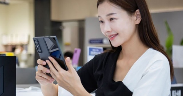 Sau Galaxy Z Fold 7, Apple đang thất thế trước Samsung tại Mỹ