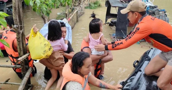 Bão Trami chưa qua, Philippines cảnh báo vùng áp thấp mới