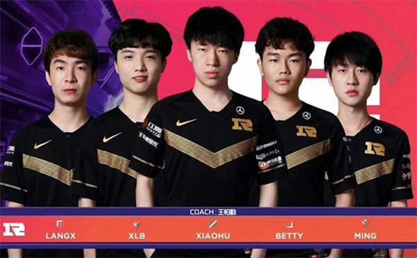 Tin chuyển nhượng LMHT mới nhất 23/12: Team Flash mời lại người cũ