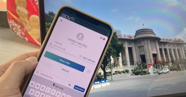 App ngân hàng không ghi nhớ mật khẩu đăng nhập từ 1/1/2025, khách phải làm gì?