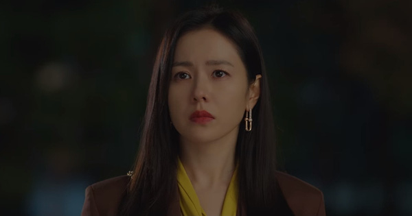 Vừa được trai đẹp ôm ấp, Son Ye Jin lại bắt quả tang crush giằng co với gái lạ ở tập 4 Tuổi 39?