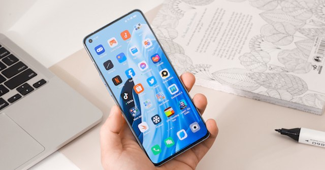 Oppo Reno7 và Reno7 Pro 5G trình làng, giá chênh nhau 10 triệu đồng