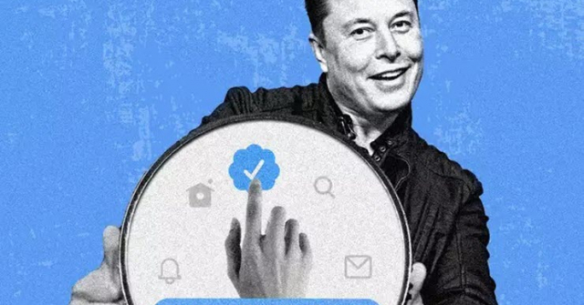 Elon Musk bất ngờ “quay xe”, khôi phục tick xanh cho một số tài khoản Twitter