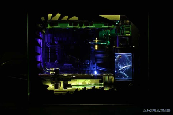 Hoảng hồn với những bộ case mod lấy chủ đề quái vật Xenomorph trong Alien