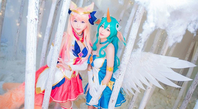 LMHT: Chị chị em em Soraka – Ahri so kè nhan sắc trong cosplay Vệ Binh Tinh Tú