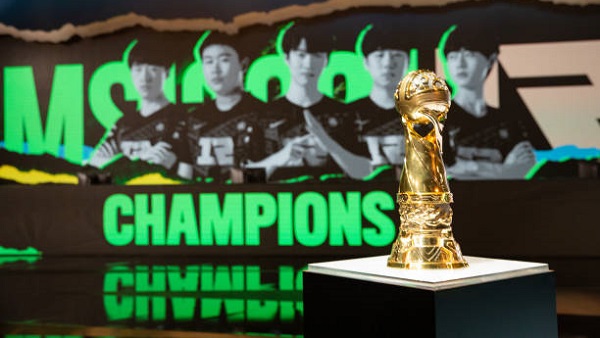 Nhìn lại hành trình đi tìm nhà vô địch tại MSI 2021