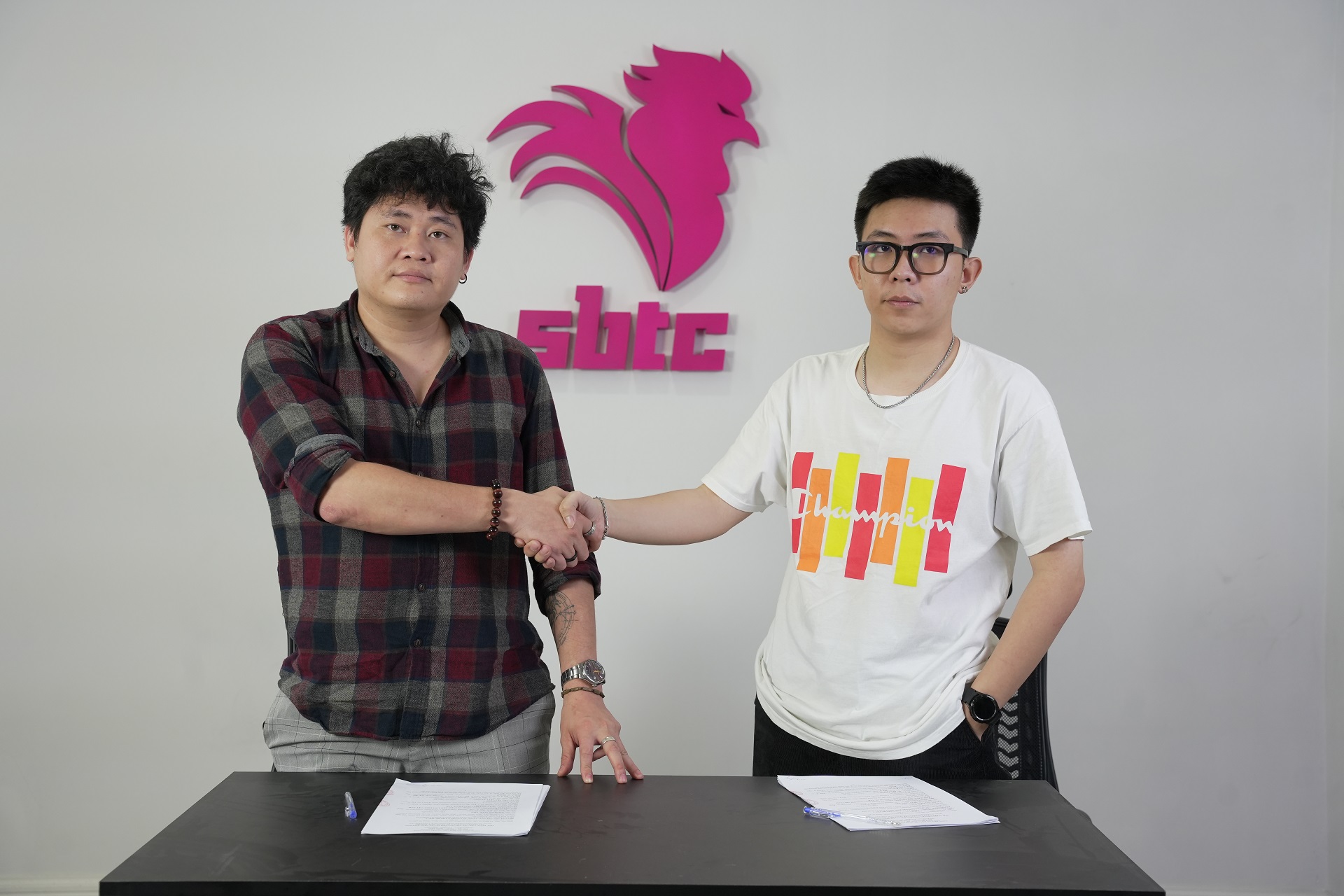 Tạm gác lại những lùm xùm, SBTC Esports chính thức công bố danh tính nhà đầu tư mới, viết tiếp giấc mơ tham dự Chung kết Thế giới 2023