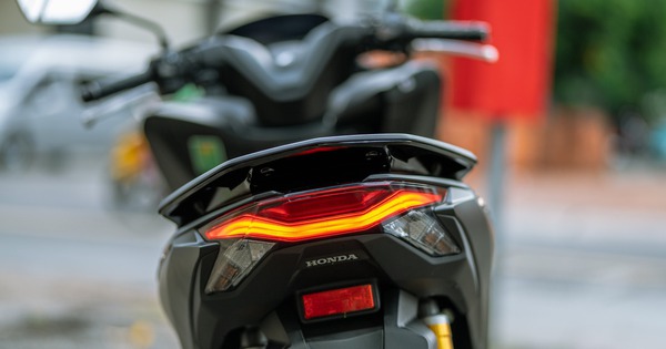 Honda Phi Thuyền 2025 quá 