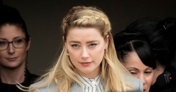 Bị công chúng quay lưng, Amber Heard lên kế hoạch viết tự truyện