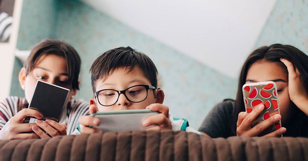Cách hạn chế việc sử dụng điện thoại của trẻ nhỏ