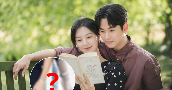 Kim Soo Hyun và Kim Ji Won lộ 