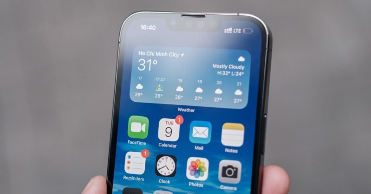 iPhone sang chảnh một thời nay giá hấp dẫn, trang bị không kém nhiều iPhone 15 Pro