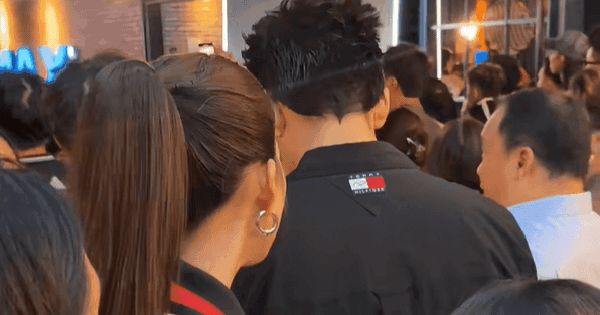 Bắt gặp cặp đôi diễn viên - Hoa hậu Vbiz vô tư ôm ấp giữa trung tâm thương mại, hỏi phim giả tình thật không thì cứ chối