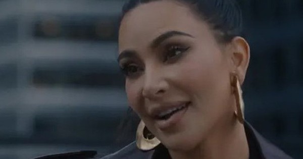 Diễn xuất của Kim Kardashian bị chỉ trích thậm tệ