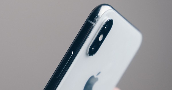 Dùng iPhone X không dán màn hình, không ốp lưng trong 2 năm: Chiếc máy của tôi bây giờ ra sao?