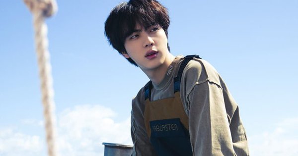 Jin (BTS) nhập ngũ, nhắc nhở người hâm mộ không tới trại huấn luyện quân sự