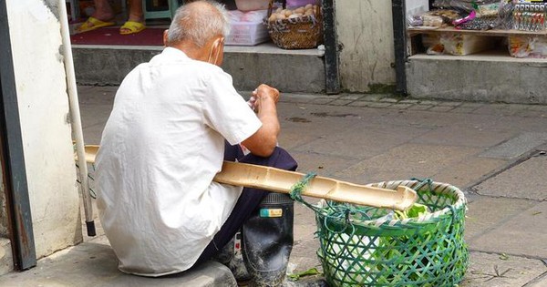 Bán 20kg rau ngoài chợ, người đàn ông bị phạt gần 200 triệu đồng: Khiếu nại luôn đơn vị xử phạt mình, toà án đưa ra phán quyết bất ngờ