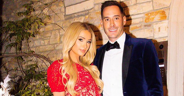 Paris Hilton chào đón con đầu lòng