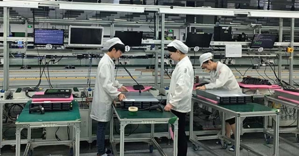 Đại dịch Covid-19 bùng phát mạnh, Foxconn vẫn mang tin vui