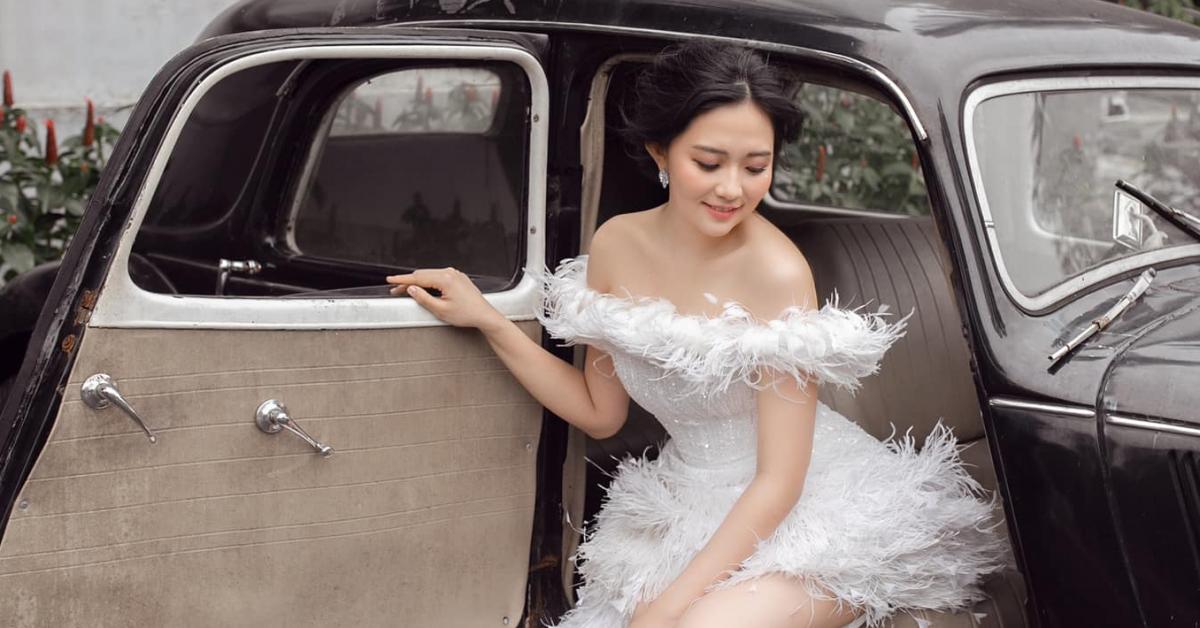 Người đẹp Miss World Việt Nam Trần Mỹ Ngọc khoe vẻ ngọt ngào