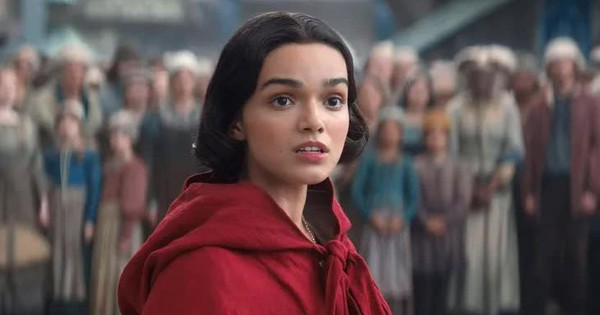 Rachel Zegler trị liệu tâm lý sau tranh cãi dữ dội về phim Snow White