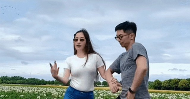 Mối tình lệch tuổi của Khánh Thi - Phan Hiển từ tranh cãi đến hôn nhân viên mãn