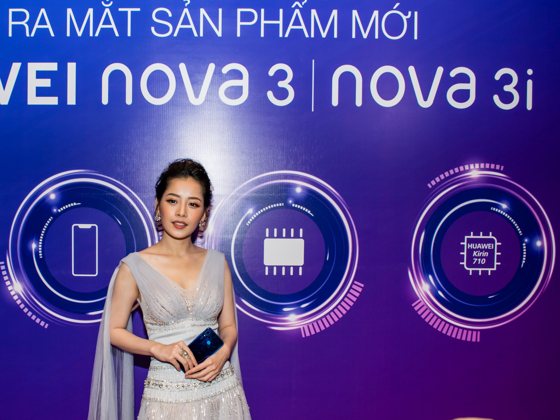 Huawei Nova 3i chính thức ra mắt, giá 6,99 triệu đồng