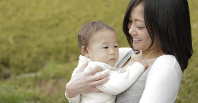 Lời thú tội của bà mẹ đơn thân: “Con gái tôi thật đáng thương, nhưng ai thương tôi bây giờ?”