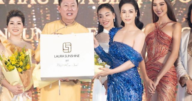 Nhật Kim Anh xuất hiện với tư cách là nhà tài trợ vàng cho Miss Grand International 2023