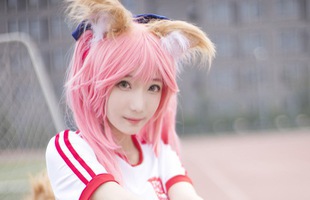 Cosplay Tamamo-no-Mae cực dễ thương, tan chảy trái tim game thủ