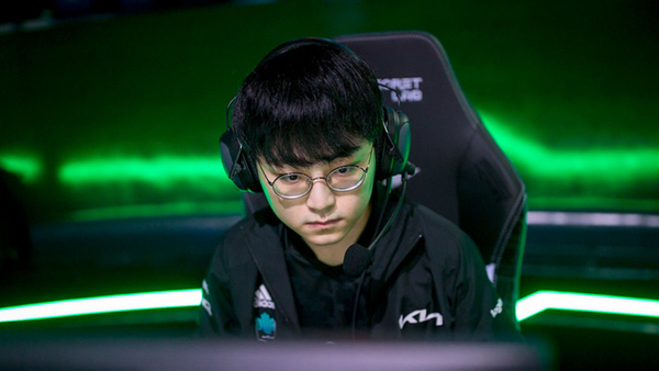 Họp báo Chung Kết LCK: ShowMaker tự tin DK sẽ thắng 3-0, kkOma hé lộ 'giấu bài' cho trận chung kết