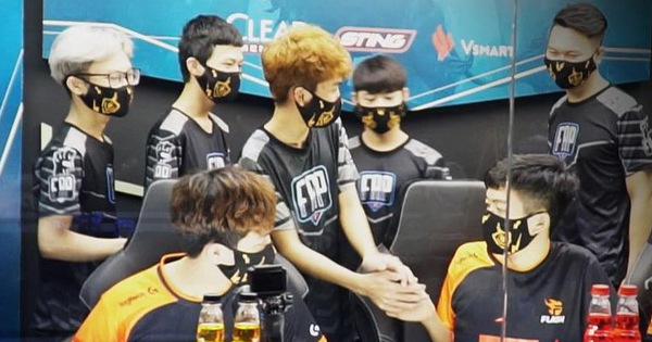 Sau trận thua FAP Esports, tuyển thủ Team Flash đua nhau tự nhận 