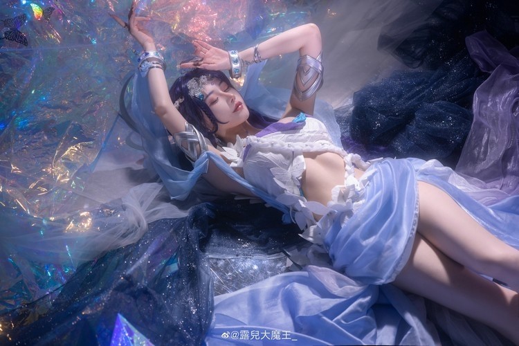 Cùng chiêm ngưỡng bộ ảnh cosplay Hải Nguyệt trong Vương Giả Vinh Diệu