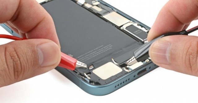 HOT: Thay pin iPhone 16 siêu tốc với 90 giây