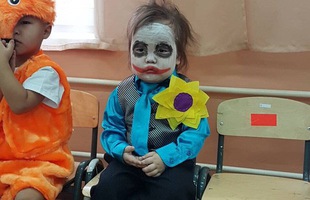 Cô bé cosplay Joker siêu cute khiến cả cộng đồng mạng sửng sốt