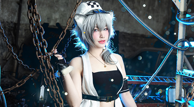 Mê mẩn với cosplay đầy năng động của Cliffheart – Arknights