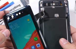Mổ bụng ZTE Nubia X: Smartphone có hai màn hình thiết kế bên trong sẽ như thế nào?