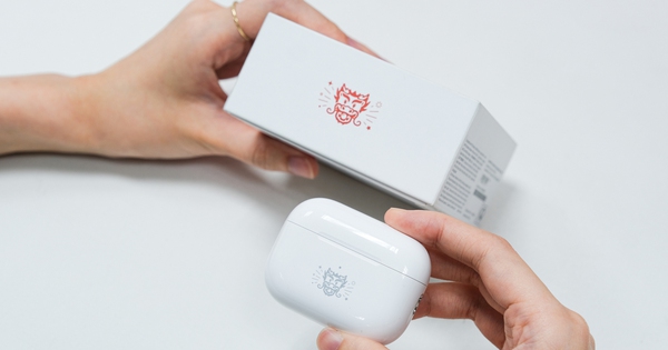 AirPods Pro 2 với hoạ tiết hình rồng siêu đẹp, phiên bản đặc biệt mừng Tết Nguyên đán tại Việt Nam