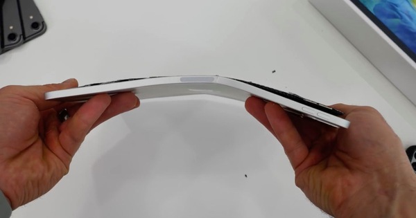 iPad Pro 2020 dễ gãy gập như bẻ bánh quy, ra mắt mới cứng đã dính phốt cũ của đời trước