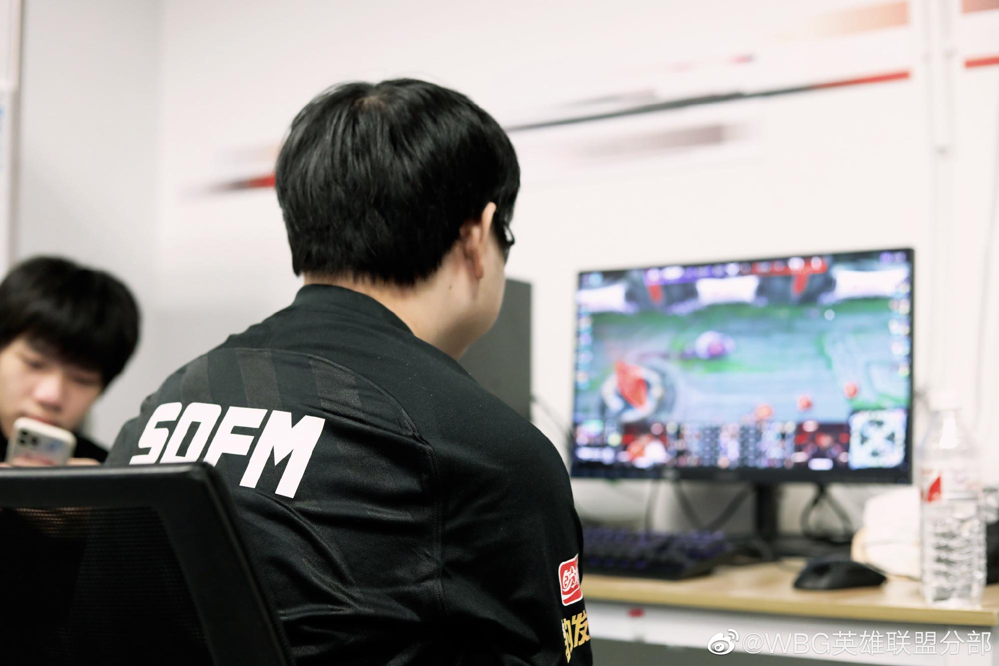 Ban tổ chức LPL đánh giá Weibo Gaming: Tất cả hi vọng đều dựa vào phong độ của SofM