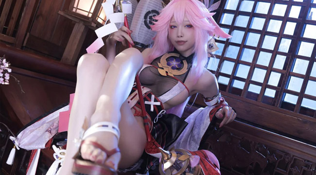 Đến với cosplay Yae Miko phiên bản nhìn là “nóng hết cả người”