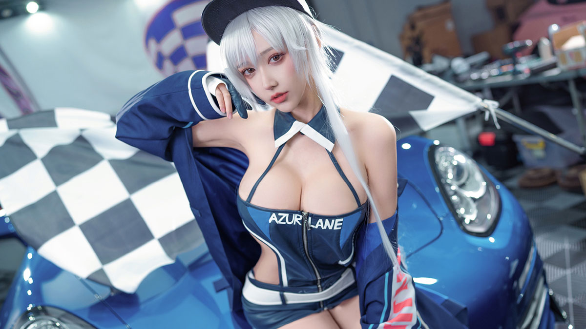 Cosplay Enterprise Wind Catcher khiến game thủ Azur Lane xao xuyến